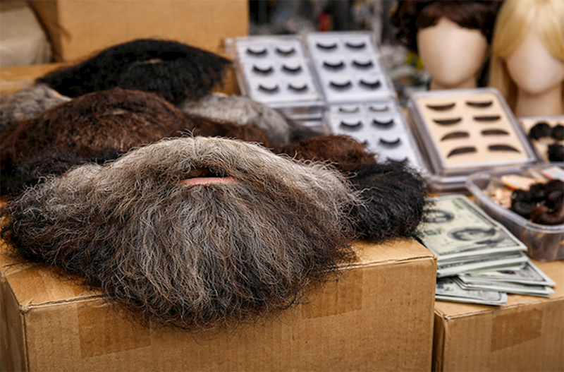 Çindən Azərbaycana gətirilən süni saqqallar kəskin azalıb