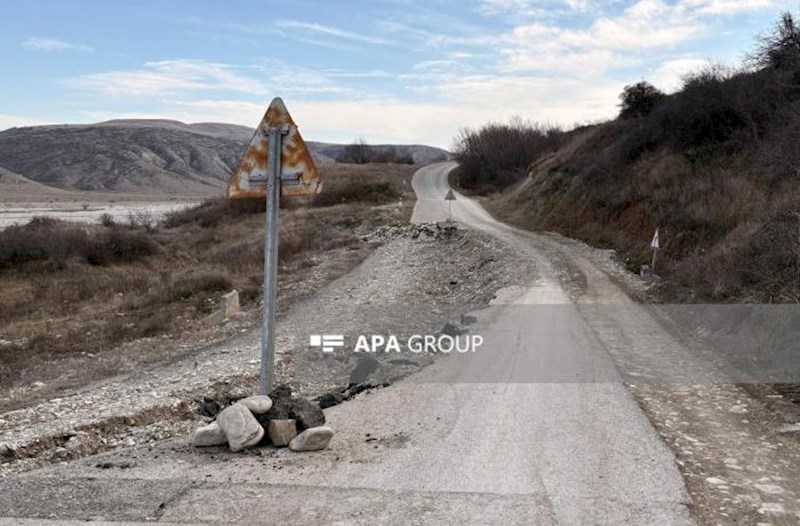 Şamaxı-Qonaqkənd yolunda torpaq sürüşməsi oldu – Fotolar