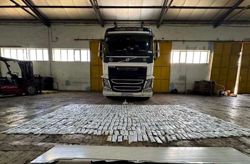 İrandan Polşaya gedən yük maşınında heroin aşkarlandı – Fotolar