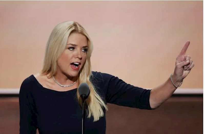 ABŞ Maduro və həyat yoldaşına qarşı rəsmi ittiham irəli sürüb