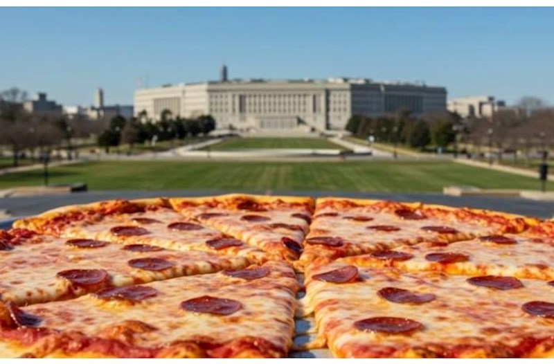 Venesuelaya hücumdan əvvəl Pentaqon ətrafında pizza sifarişləri yenə artıb