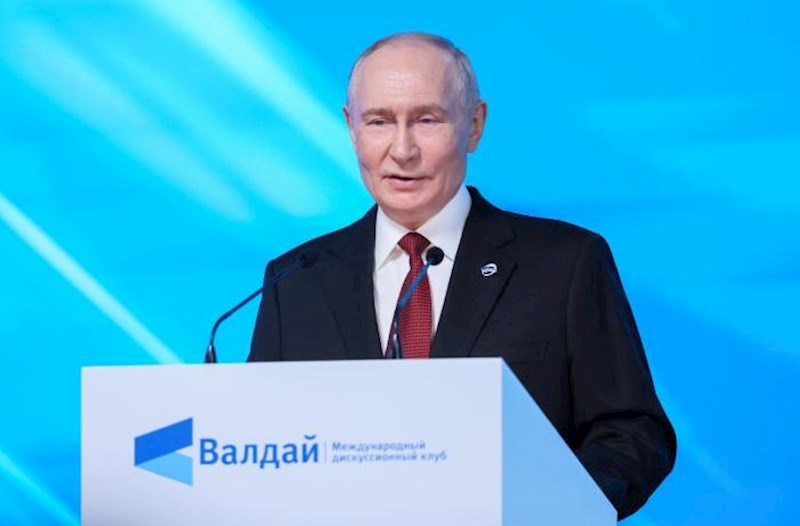 “Nəvələrim Çin dilində danışır, yanımda tərcüməçi işləyəcəklər” – Putin