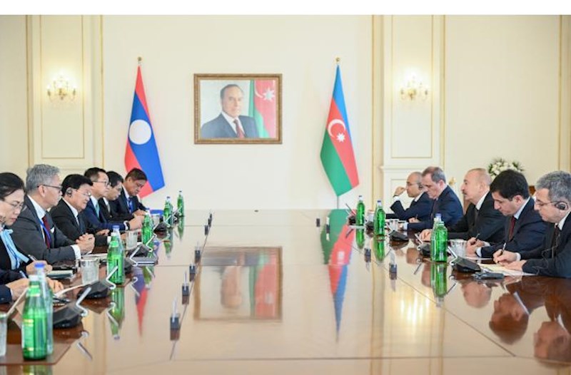 İlham Əliyevin Laos Prezidenti ilə geniş tərkibdə görüşü oldu – Fotolar