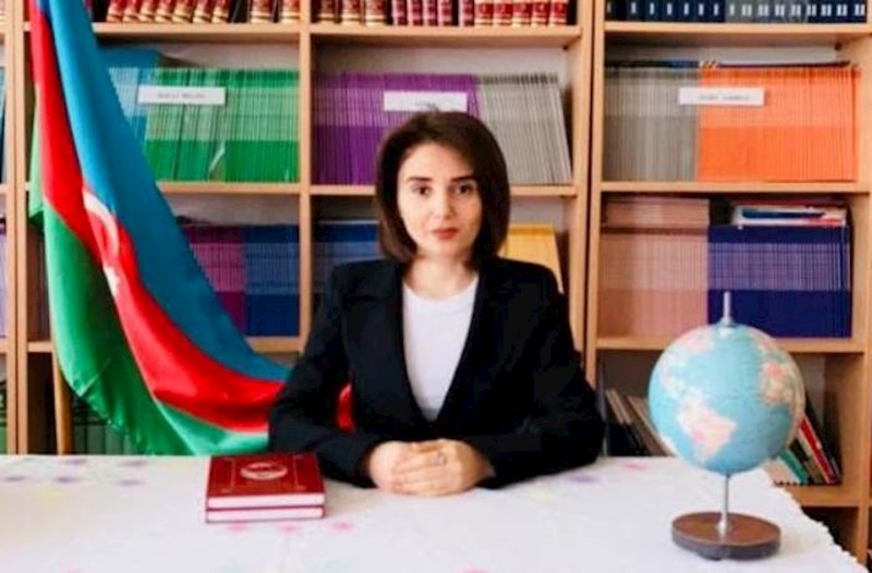 “Köləlik zəncirimi qırmağa cəsarət edirəm” – 20 ilin müəllimi bu sözlərlə istefa verdi