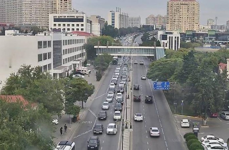 Bəzi yollarda tıxac var – Siyahı