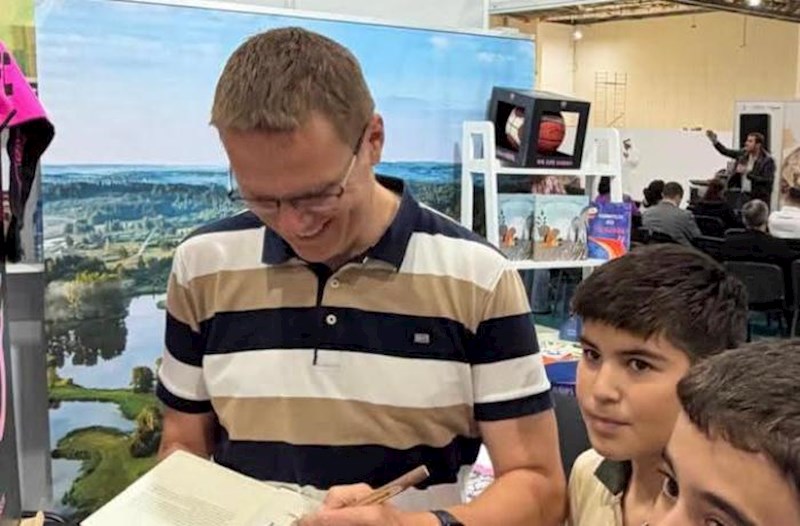 “Sabah”ın baş məşqçisi hər il 50-dən çox kitab oxuyur