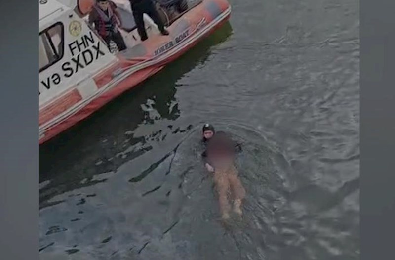 Dənizdə batan şəxs xilas edildi