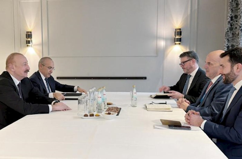 İlham Əliyev Münxendə “Oracle” korporasiyasının baş icraçı direktoru ilə görüşdü