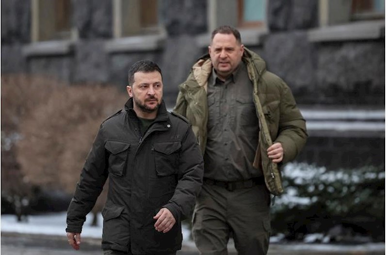 Zelenskinin Yermakı işdən çıxarmasının səbəbi korrupsiya deyilmiş...