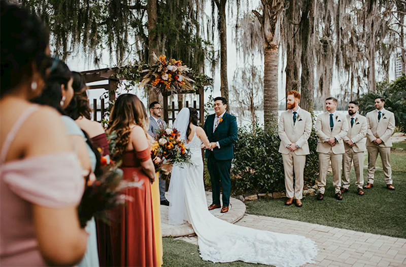 Azərbaycan milyonlarla dolları necə itirir? – “Turistlər “restoran toyu” istəmir”