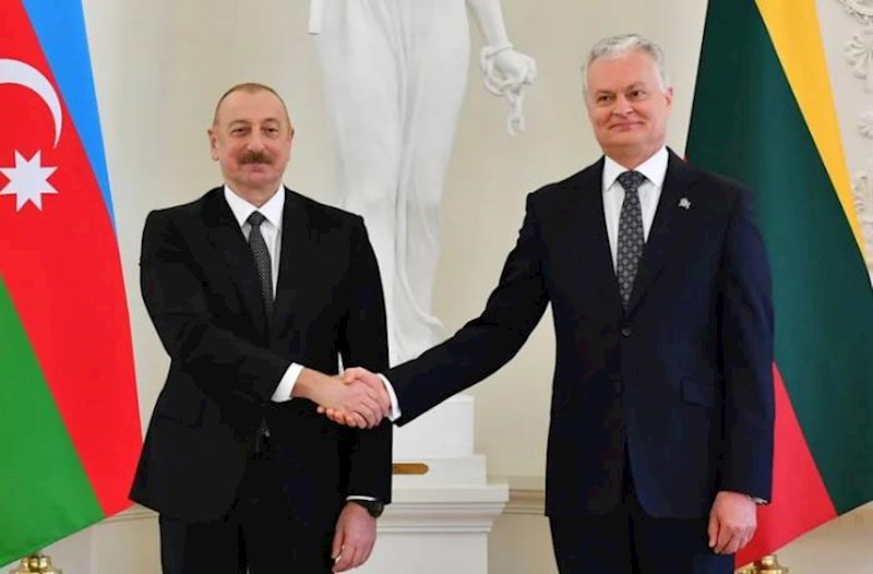 İlham Əliyev litvalı həmkarını təbrik etdi