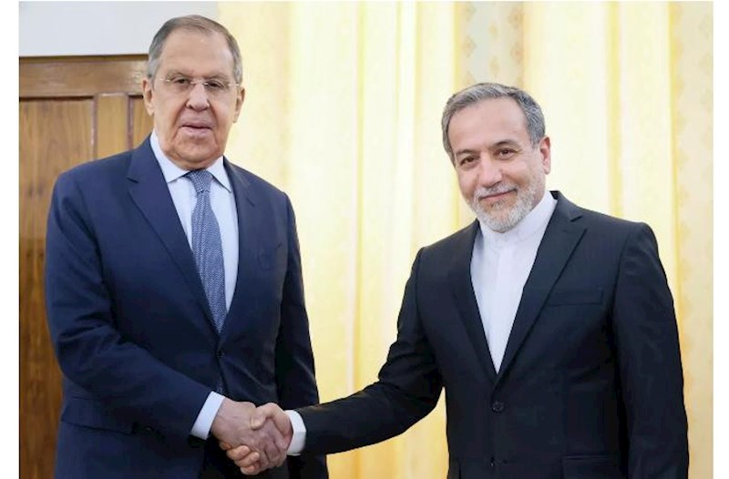 Lavrov Əraqçi ilə danışdı