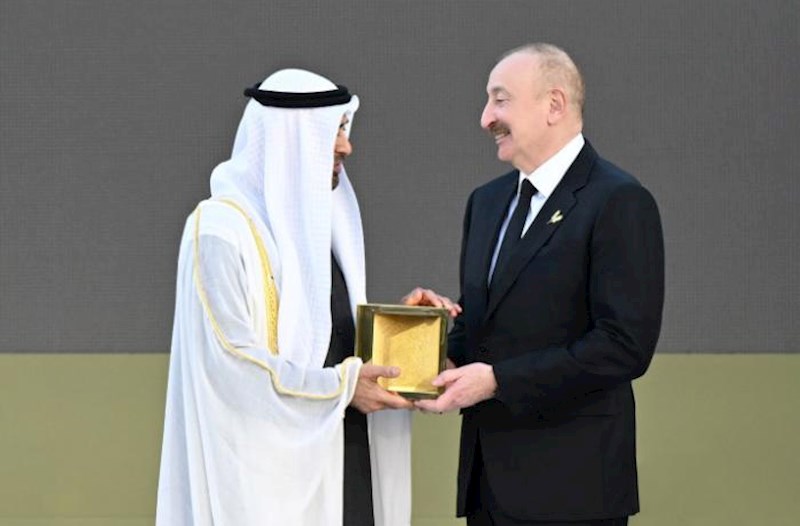 Prezident mükafatla bağlı paylaşım etdi − Foto