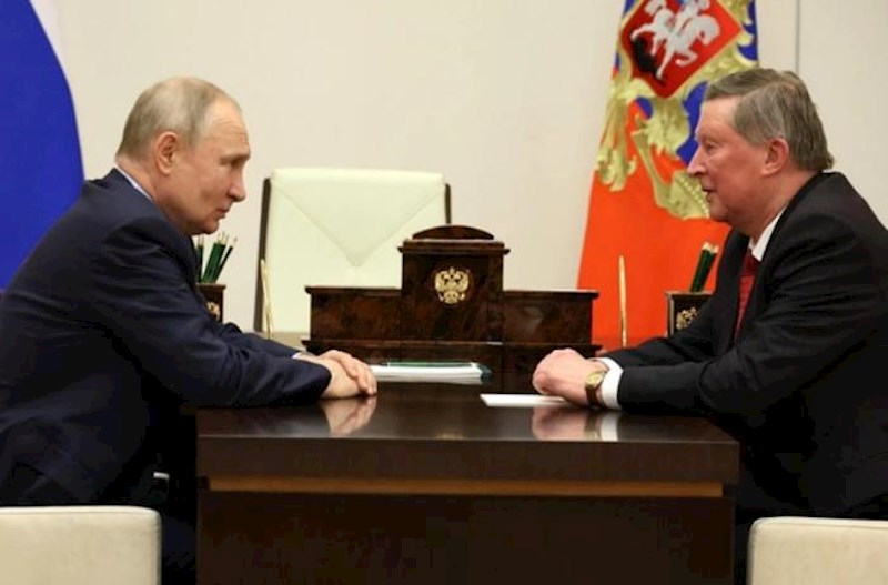 Putin Sergey İvanovu vəzifəsindən azad etdi