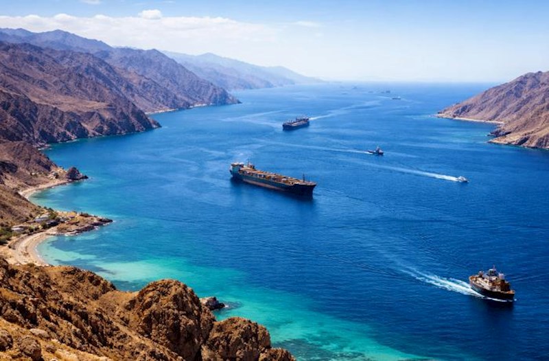 Hörmüzdən keçmək istəyənlər ABŞ və İsrail səfirlərini ölkəsindən çıxarsınlar – SEPAH