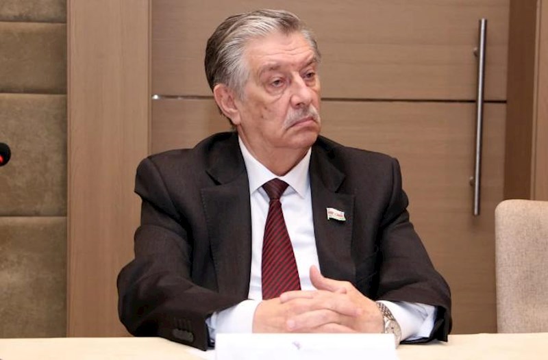 İlham Əliyev Mixail Zabelini təltif etdi