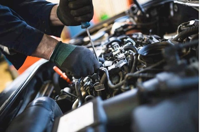 Oğurladıqları ehtiyat hissələri ilə maşın təmir edən ustalar saxlanıldı