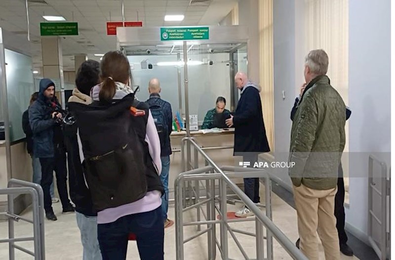 Avstriya səfiri və dörd səfirlik əməkdaşı İrandan Azərbaycana təxliyə edildi – Fotolar