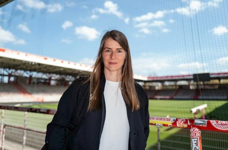 Bundesliqada kişilərdən ibarət komandanın ilk qadın məşqçisi o oldu