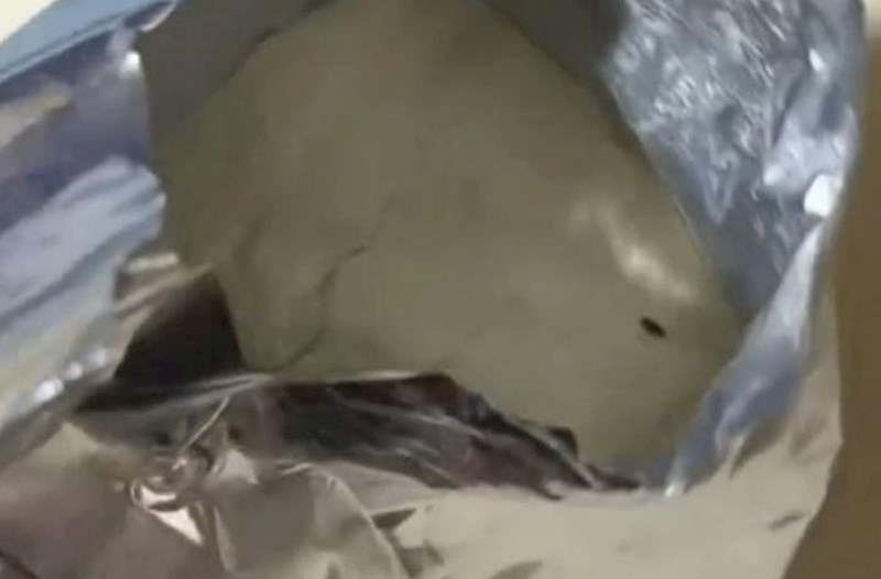 Uşaq qidasından həşərat çıxıb? − Video