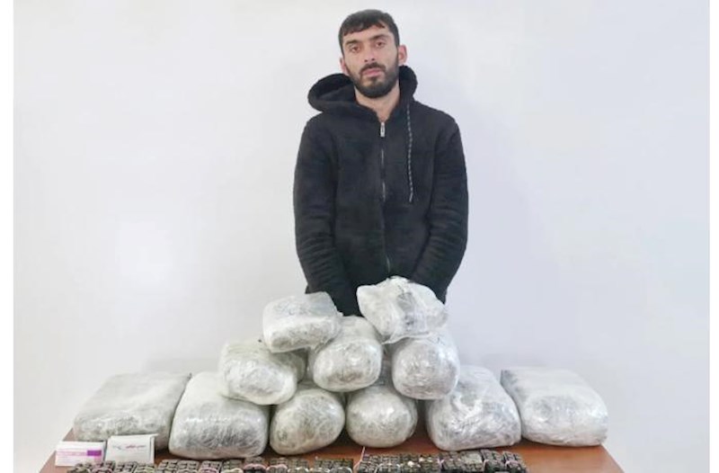 K&uuml;lli miqdarda narkotikin Azərbaycana ke&ccedil;irilməsinin qarşısı alındı