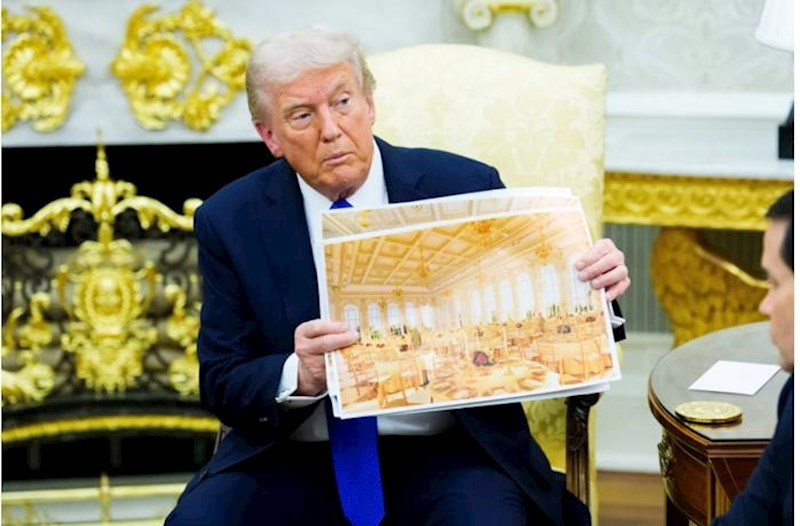 Məhkəmə Trampa Ağ Evdə bal zalını tikməyə icazə verdi