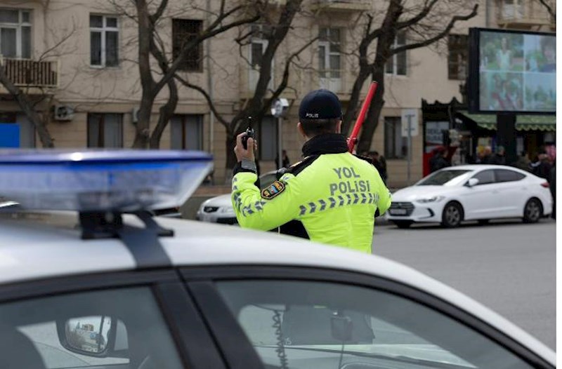 Yol polisi hava şəraiti ilə bağlı sürücülərə müraciət etdi