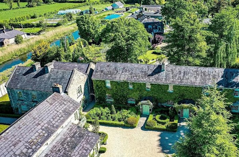 Bu ölkədə 20 milyon avroya kənd satılır