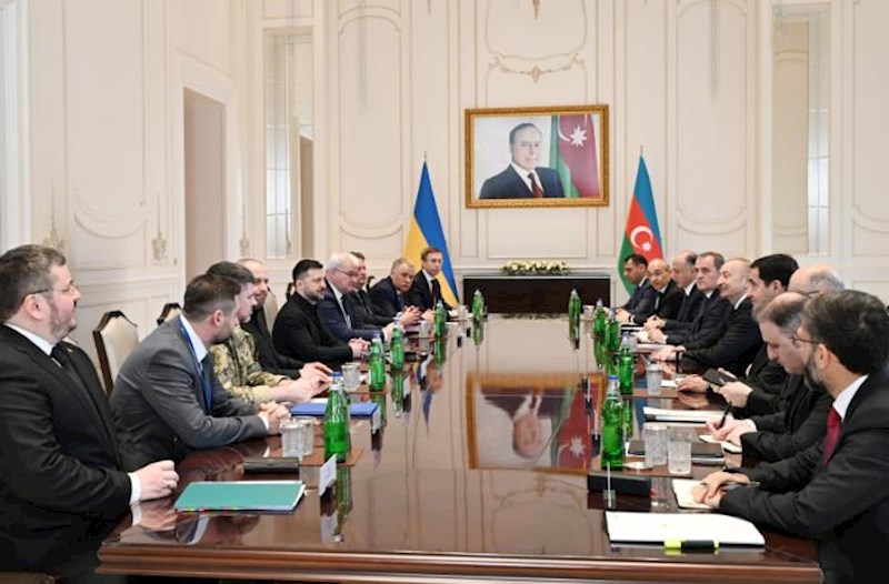 İlham Əliyevin Zelenski ilə görüşü keçirildi − Yenilənib