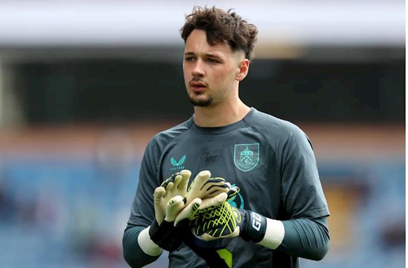 “Tottenhem” Traffordu izləyir” − “The Sun”