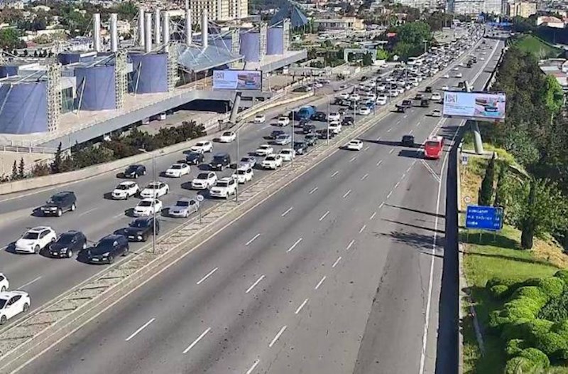 Bəzi yollarda tıxac var – Siyahı