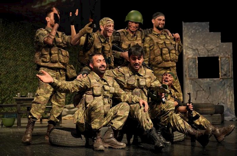 “Gülüstan” tamaşasının premyerası baş tutdu – Fotolar