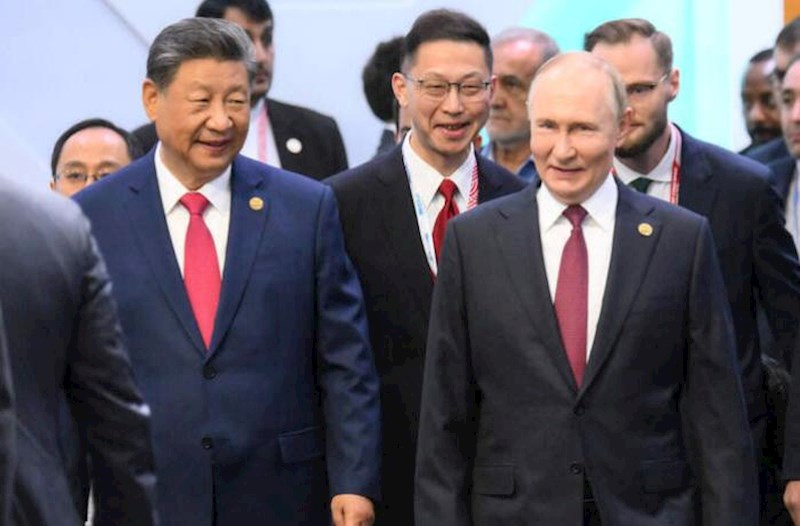 Putin iki günlük səfərlə Pekinə getdi