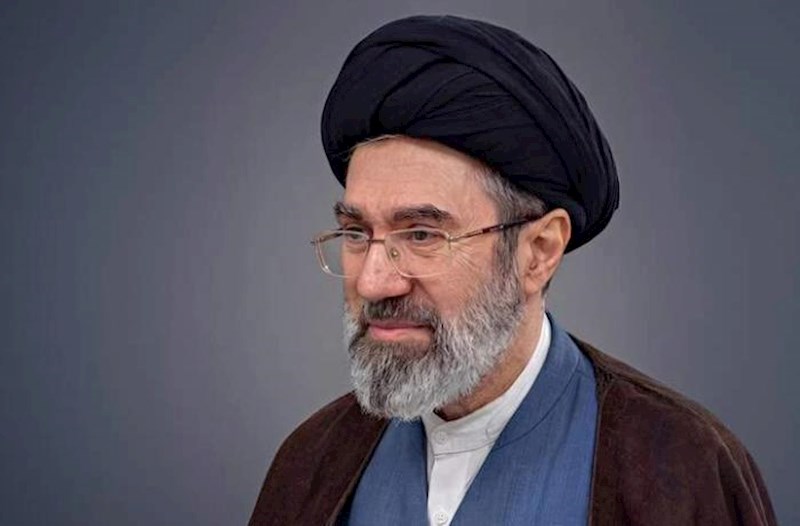 “Aldığı xəsarətlər Xameneinin xarici görünüşünə təsir etməyib”