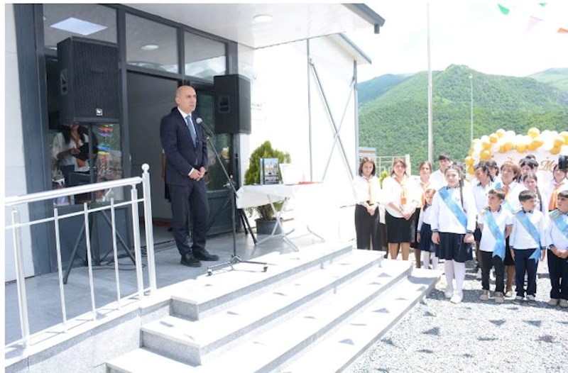 Nazir Kəlbəcərdə tək məzunun "Son zəng"ində iştirak edib – Foto