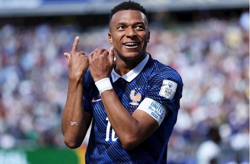 Mbappe Fransa millisində ən çox qol vuran oyunçu oldu