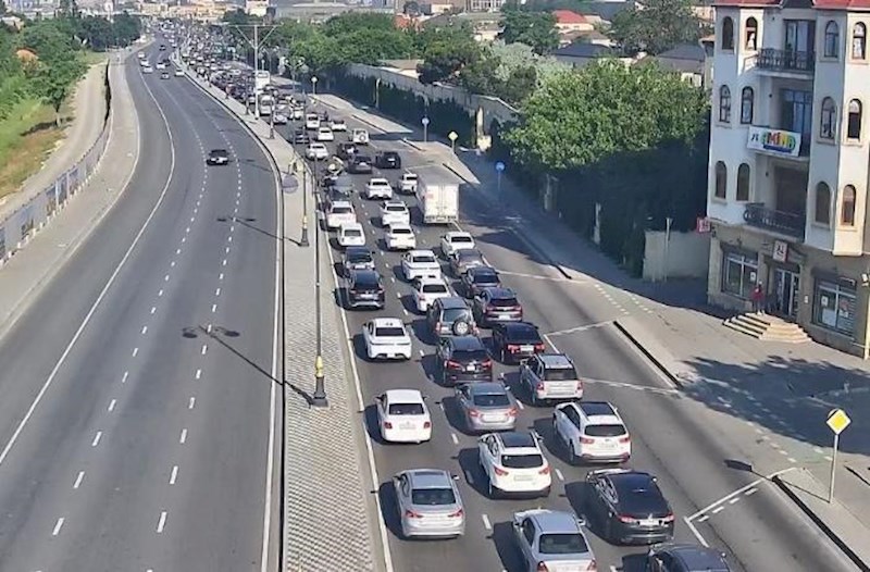 Bəzi yollarda tıxac var – Siyahı