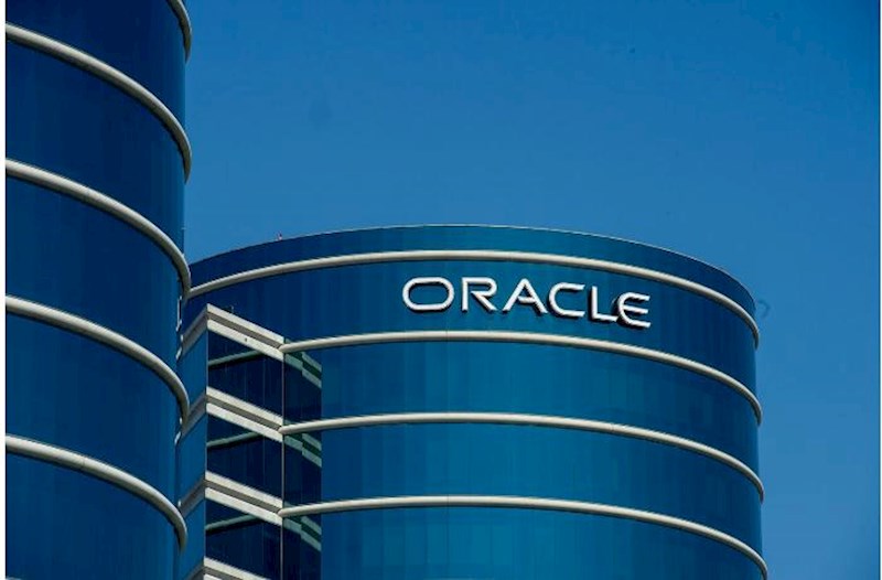 “Oracle” bir ildə 21 000 işçi ixtisar etdi