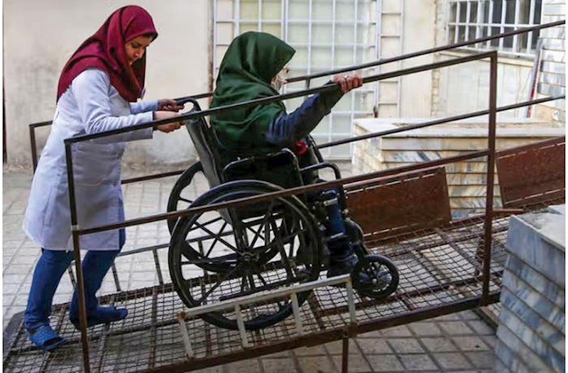 İranda əlilliyə görə müavinətlərin ödənişi dayandırıldı