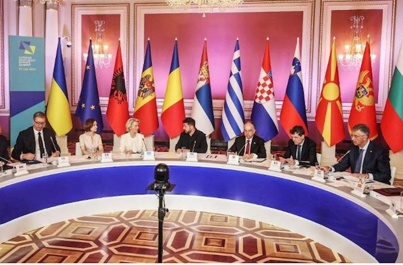 Kiyevdə keçirilən Sammitin iştirakçıları bəyannamə imzaladılar