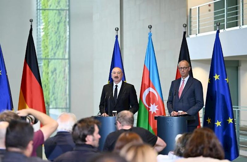 İlham Əliyev və Fridrix Merts mətbuata bəyanatlarla çıxış ediblər 