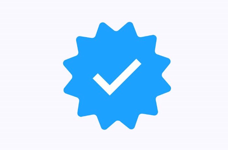 “Facebook”da mavi təsdiq nişanı almaq pulsuz olacaq