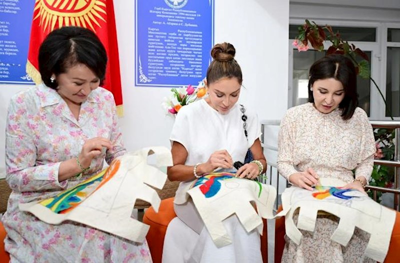 Mehriban Əliyeva Çolpon-Atada “Altın-Balalık” sağlamlıq və reabilitasiya mərkəzi ilə tanış oldu