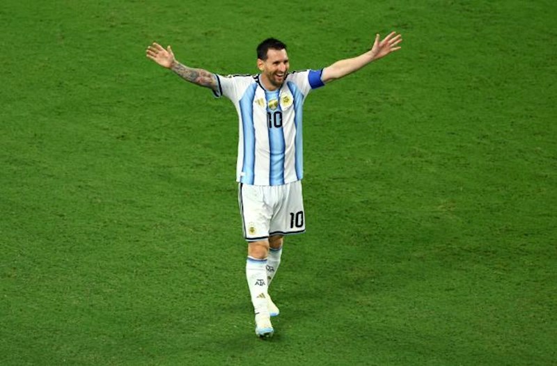 Messi Miroslav Klozenin rekordunu yeniləyib