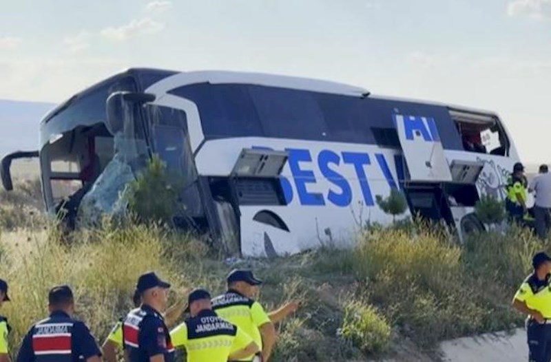 Türkiyədə avtobus qəzası − 40 nəfər xəsarət aldı