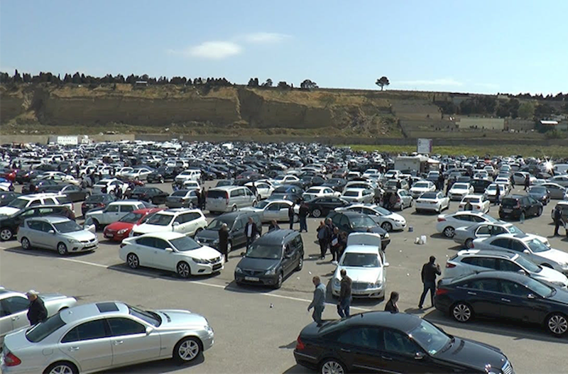 Bəzi avtomobillər niyə həftələrdir satılmır? – Maşın bazarından reportaj