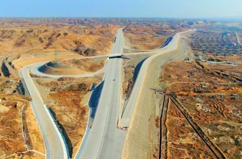 Azərbaycan TRIPP-ə daxil olan avtomobil yolunun tikintisini demək olar ki, başa çatdırıb