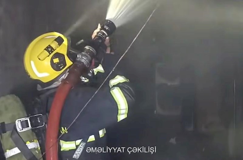 Bakıda avtomobil salonunda yanğın oldu – Video