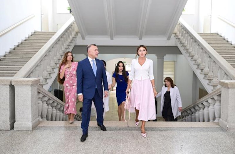 Mehriban Əliyeva Elmi-Tədqiqat Pediatriya İnstitutunda – Fotolar