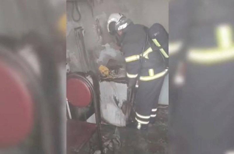 Naxçıvanda yaşayış binasında yanğın olub – Video